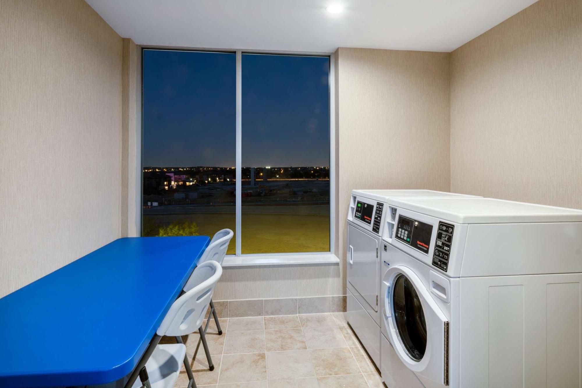 Hyatt Place Fort Worth-Alliance Town Center Extérieur photo